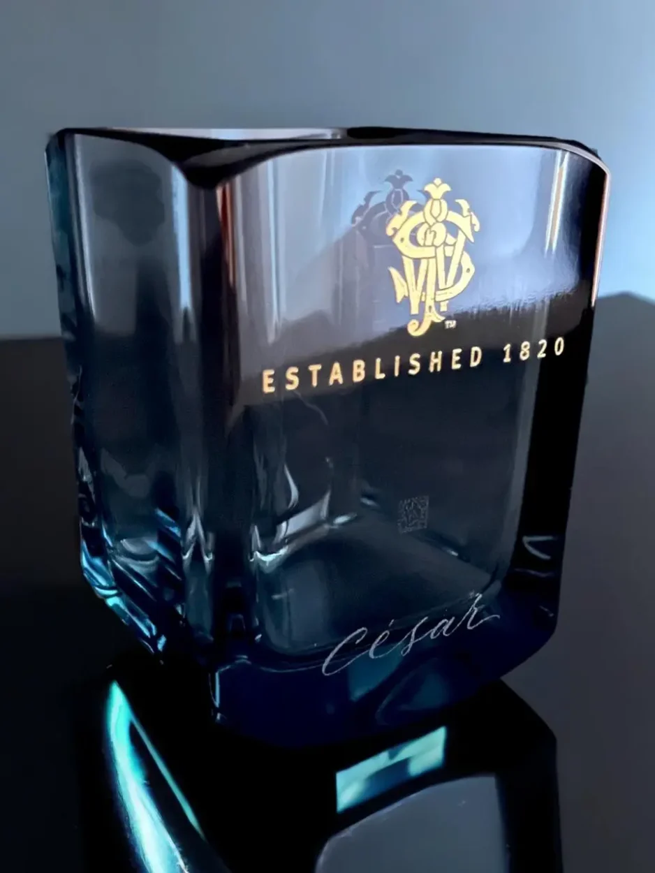 Cesar Gueikian, Gibson CEO, with his exclusive Green Glass custom whisky glass.